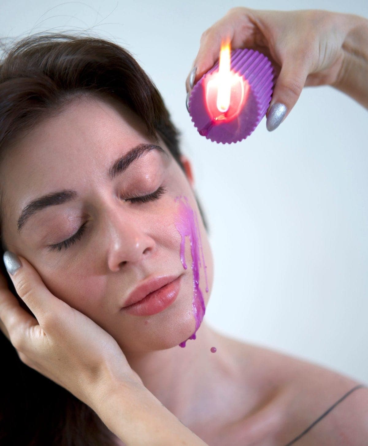 How Scented Candles Change the Mood: Fragrance, Nervous System, and Intimacy